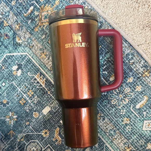 Stanley x Lainey Wilson "Country Gold" Quencher H2.0 FlowState Tumbler - Picture 1 of 5